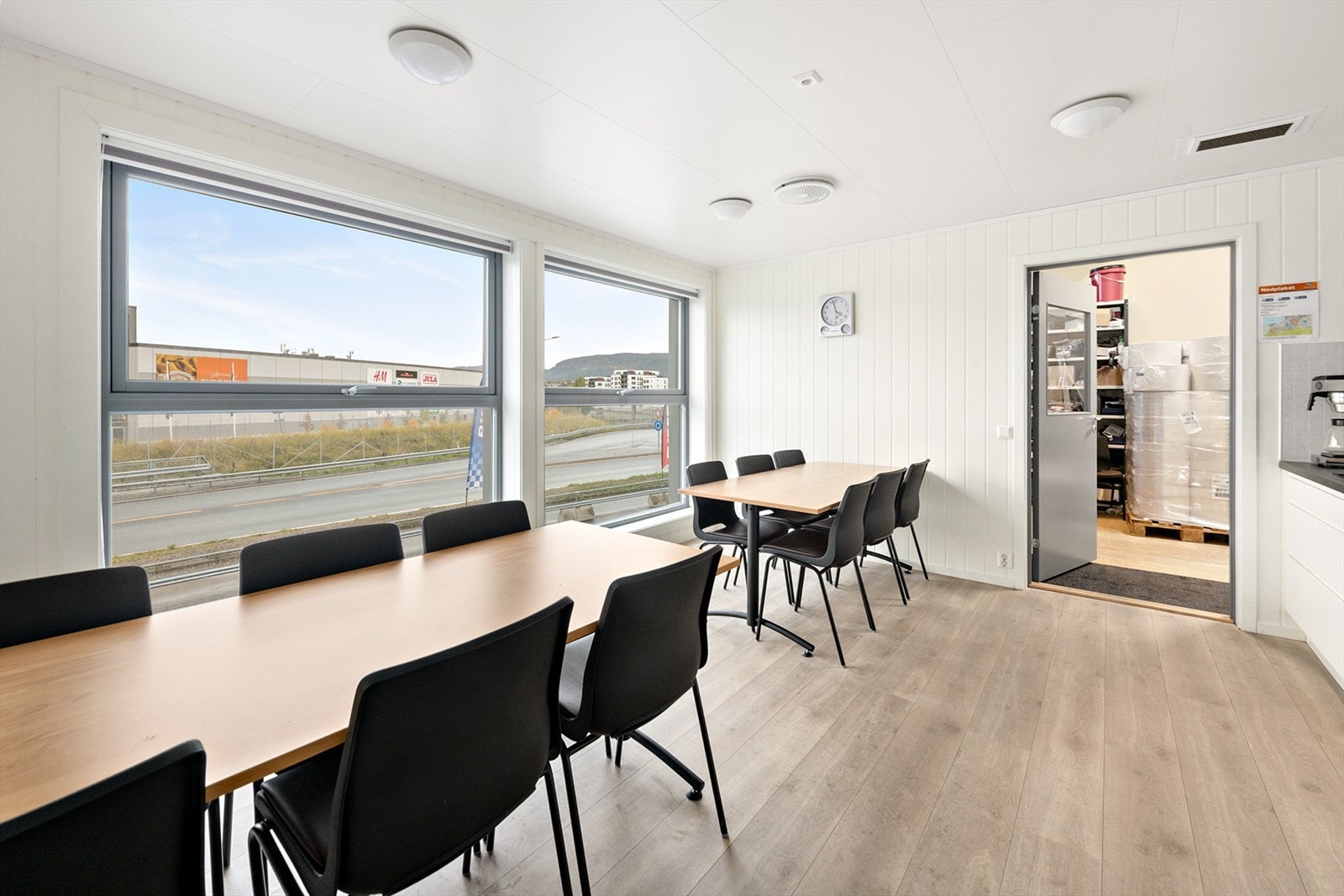 Verkstedveien 2 - kjøkken og matrom i 2.etasje Galleribilde