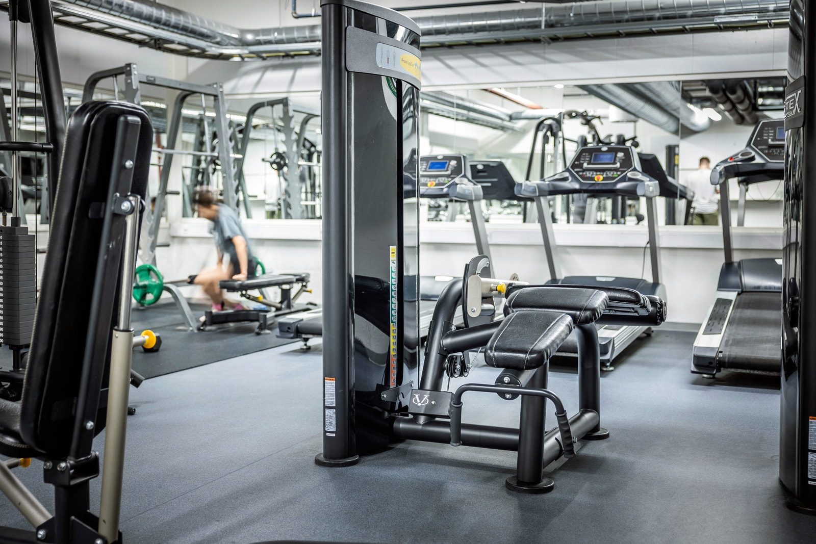 Eiendommen har et godt utstyrt treningsrom åpent for byggets leietakere Galleribilde