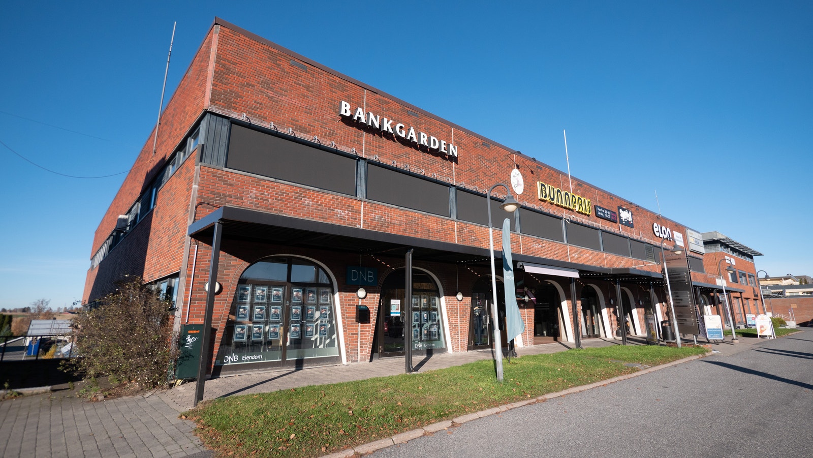 Hovedinngang til kjøpesenteret. Galleribilde