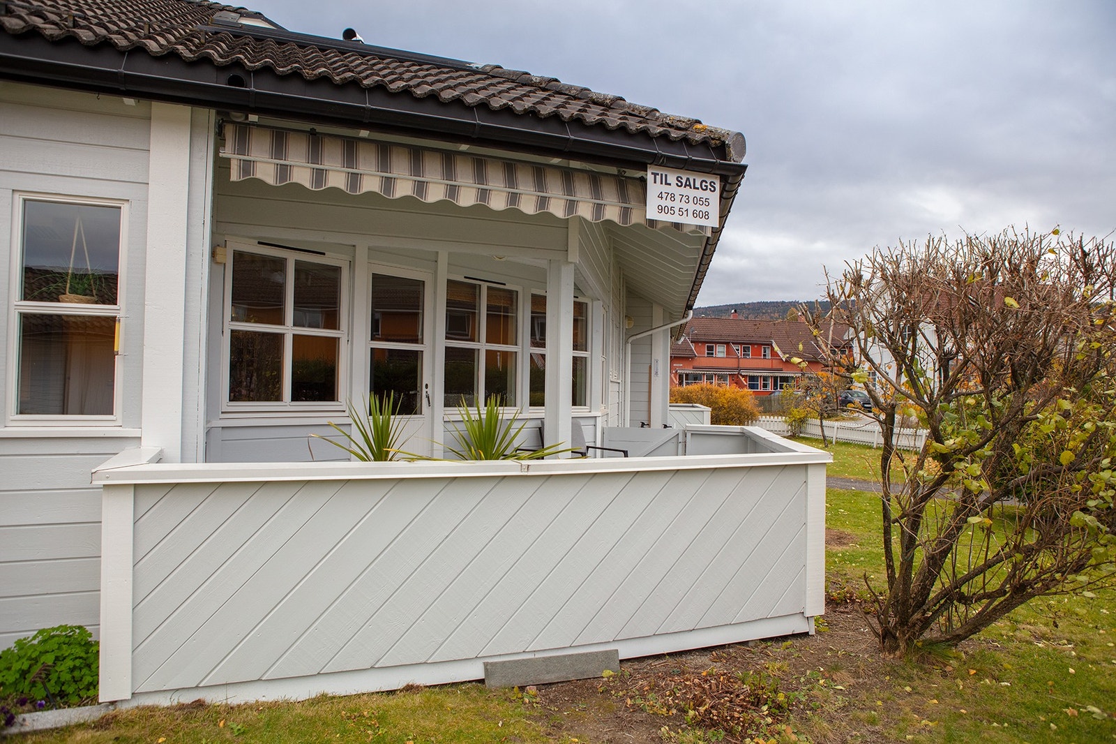Veranda i bakke nivå Galleribilde