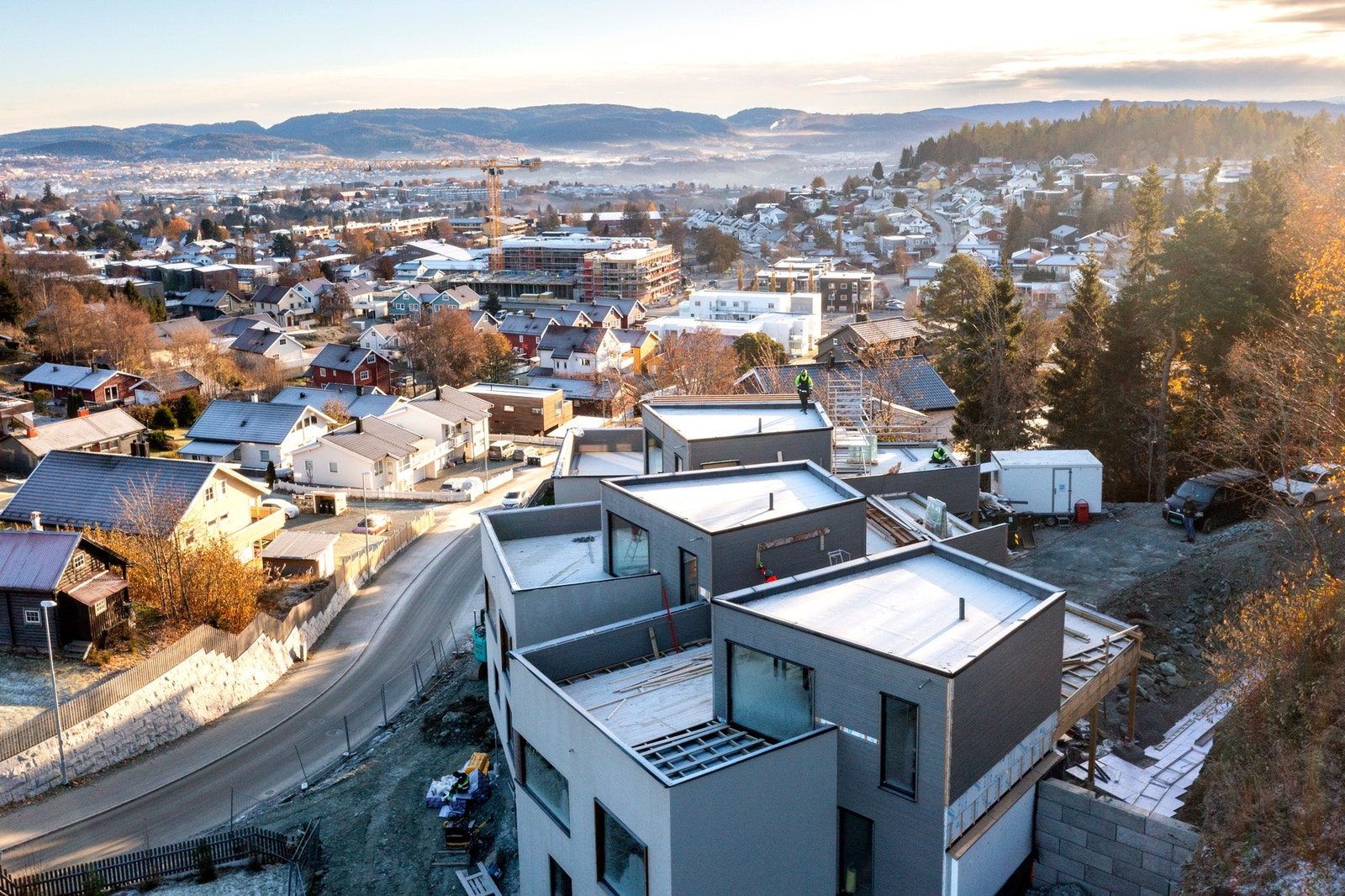 Ca. 100 kvm takterrasse med gode solforhold og nydelig utsikt. Galleribilde