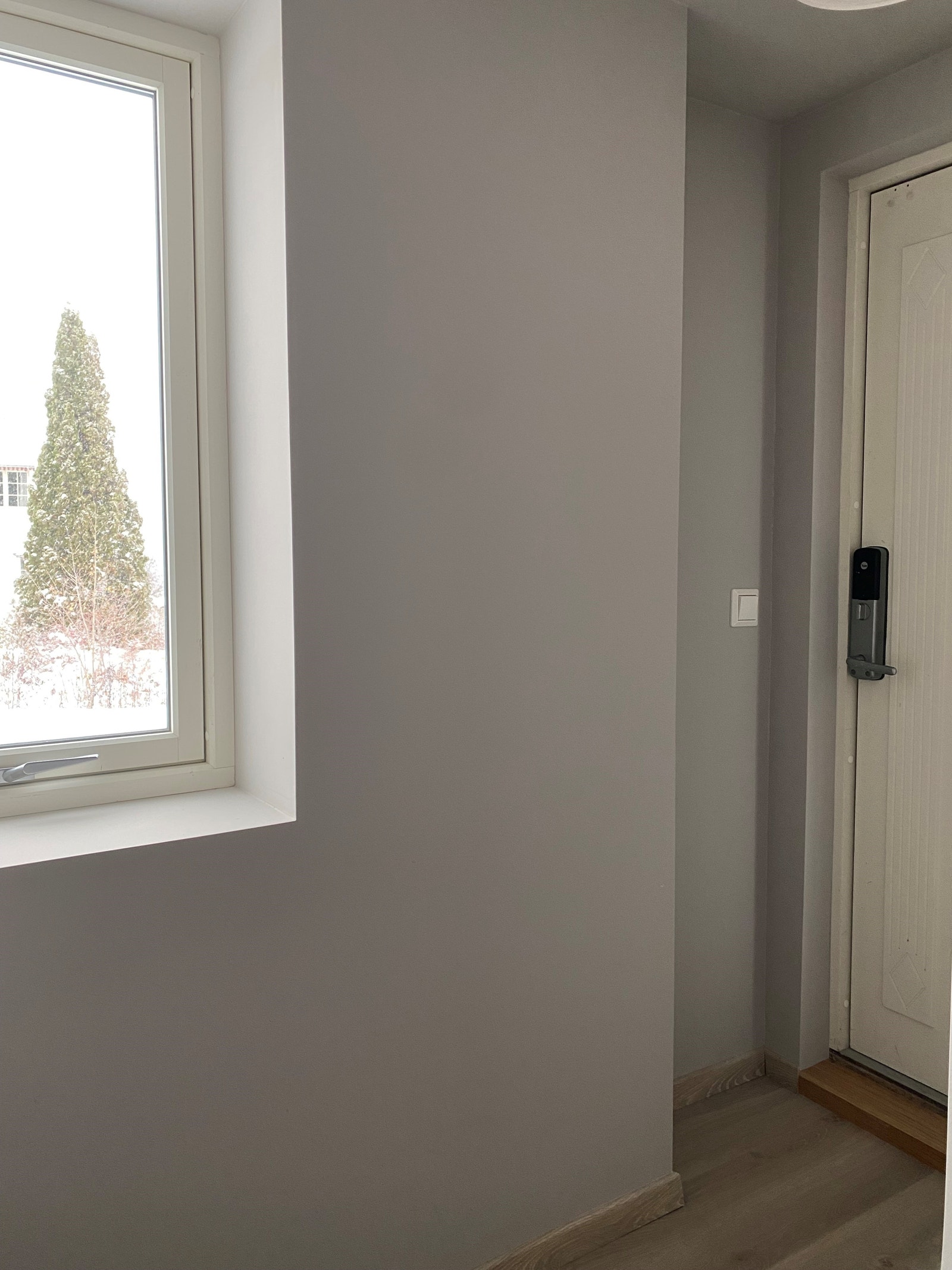 Privat og usjenert inngangsparti Galleribilde