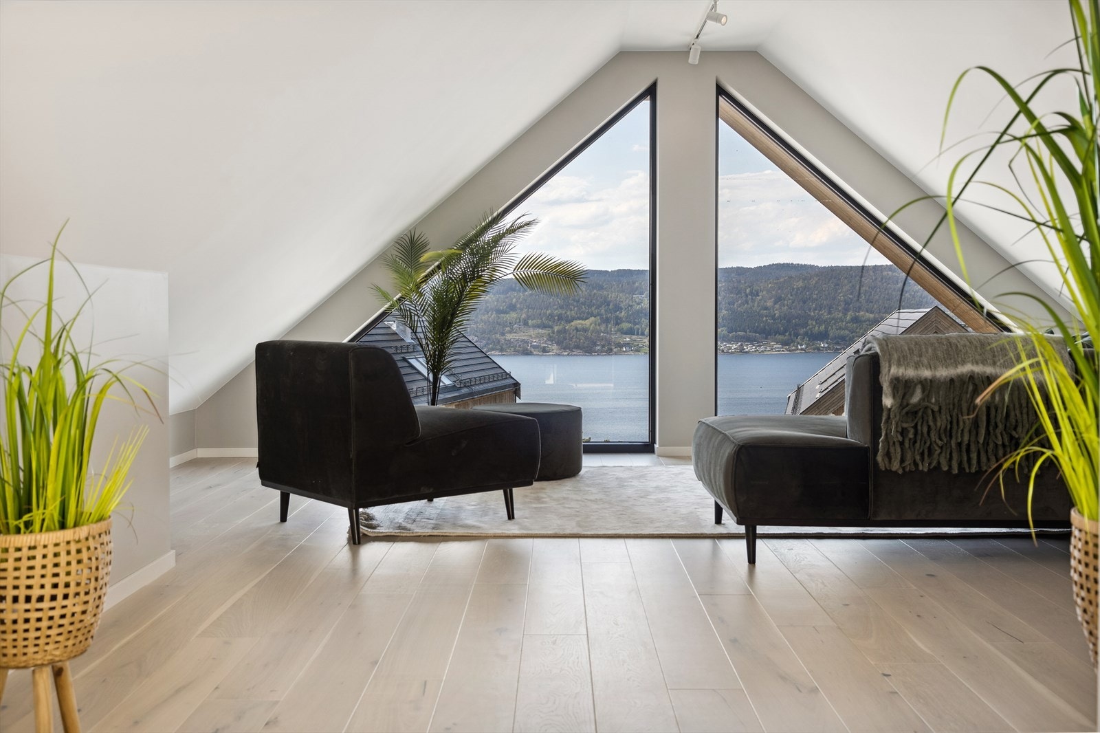 objpict_113898237764867_0.jpg Galleribilde