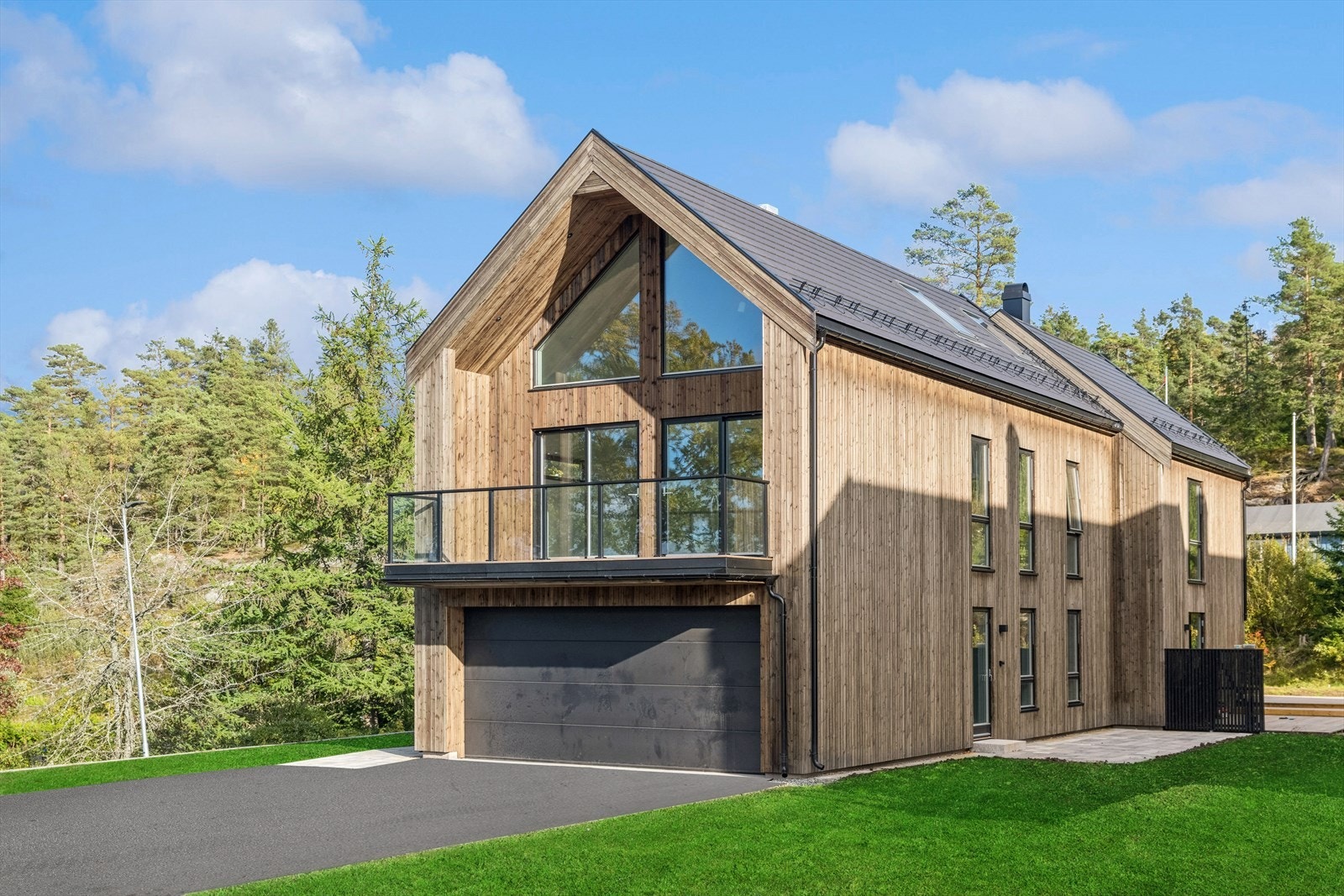 objpict_113898237766069_0.jpg Galleribilde