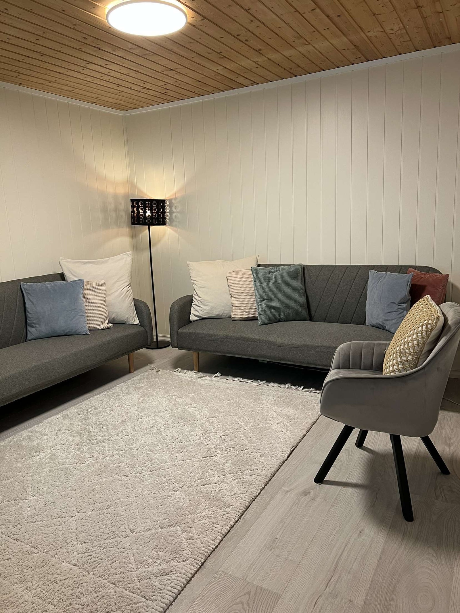 Kjellerrom er brukt til stue Galleribilde