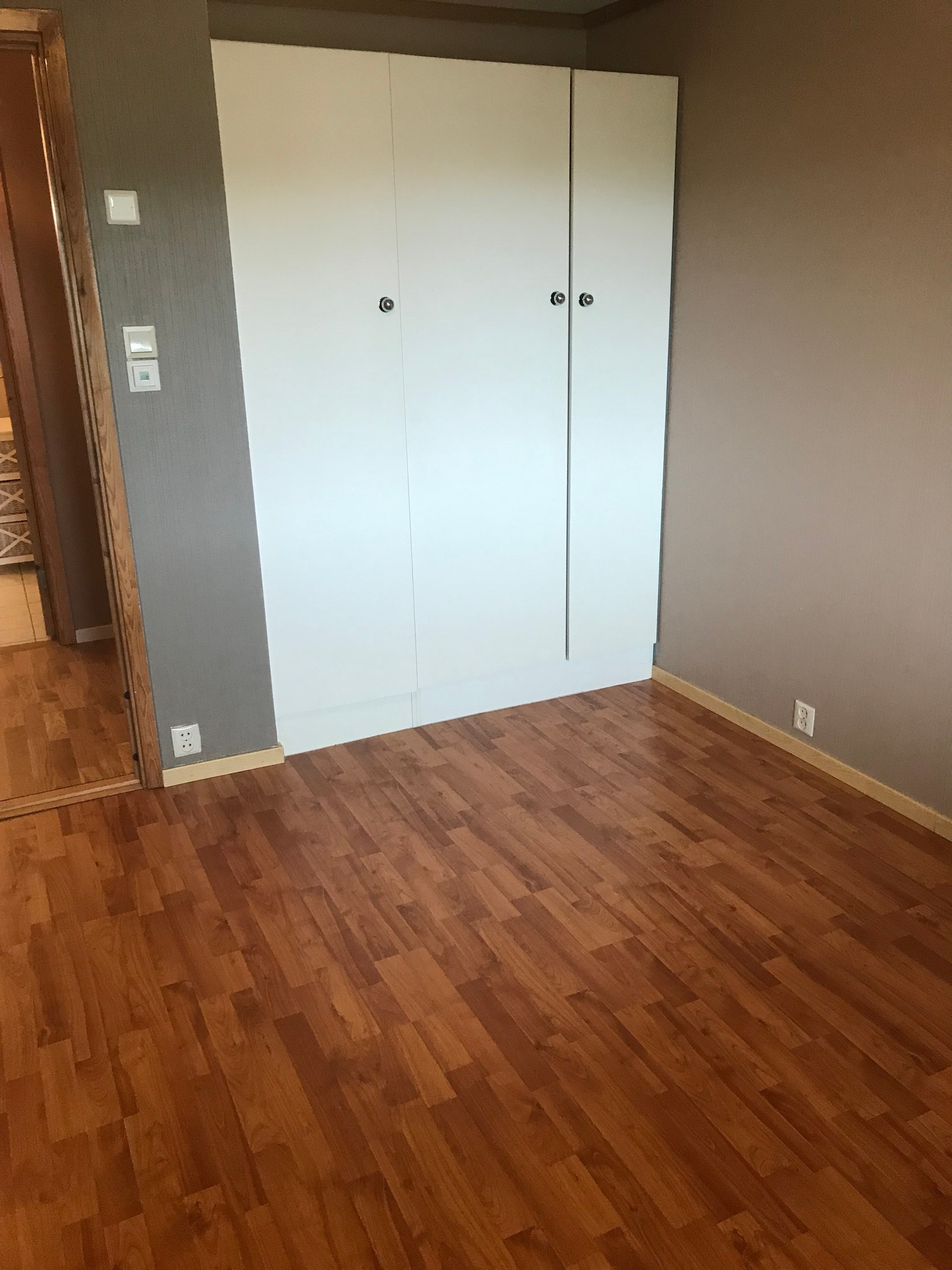 Soverom garderobe skap Galleribilde