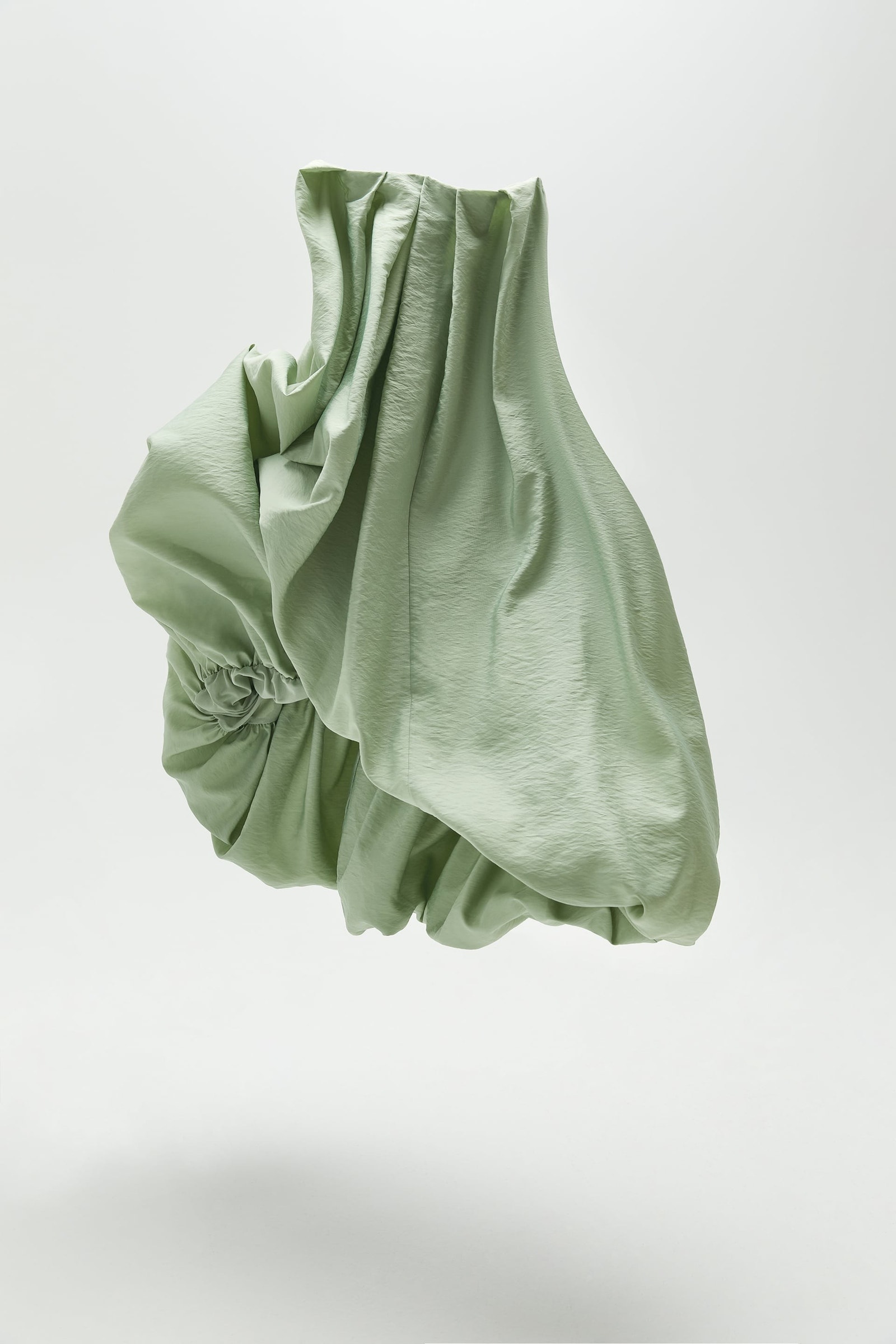 New ZARA green balloon dress, size L | FINN-torget New ZARA green balloon dress, size L | FINN-torget