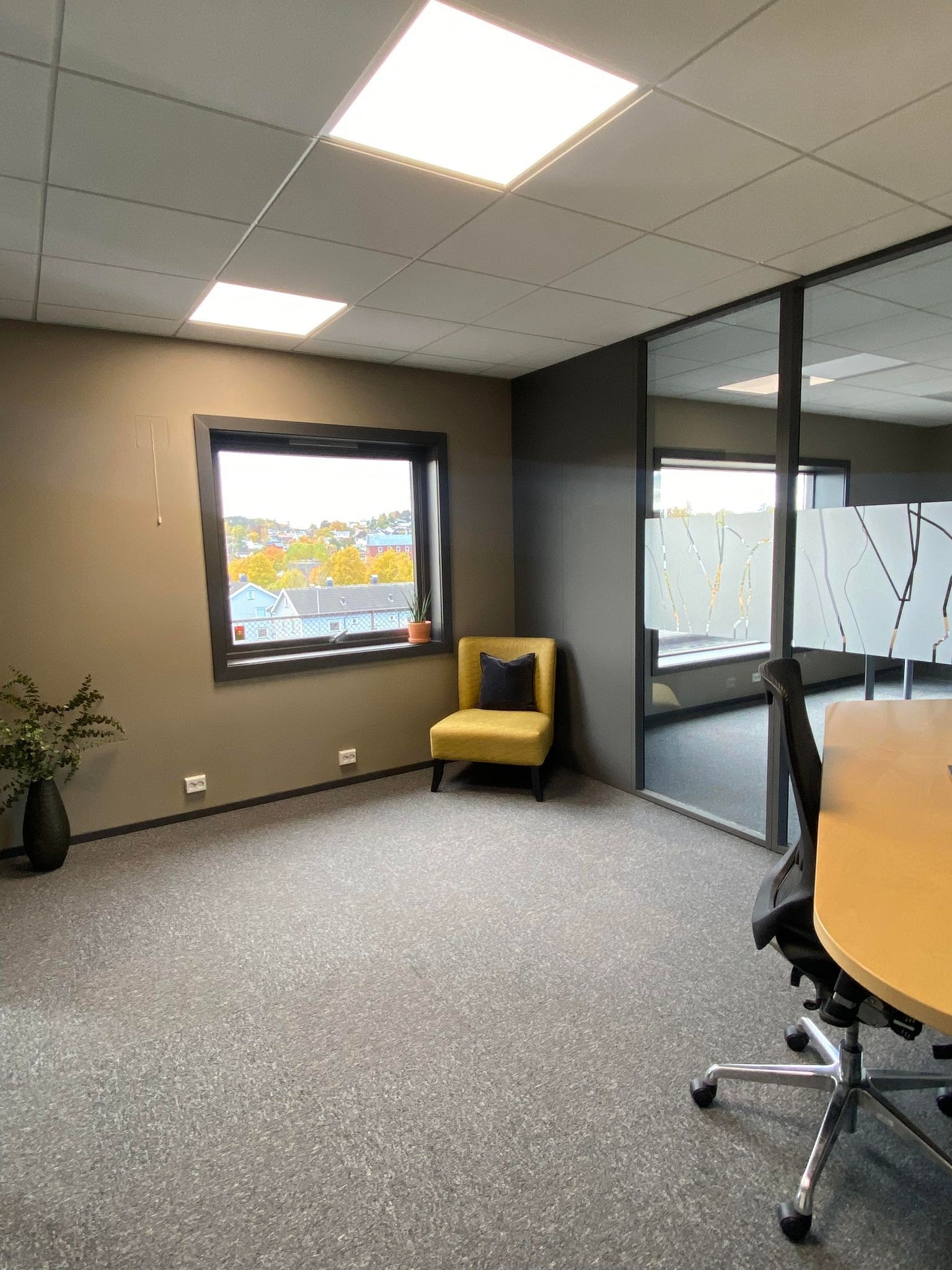 Romslige og lyse kontorer Galleribilde