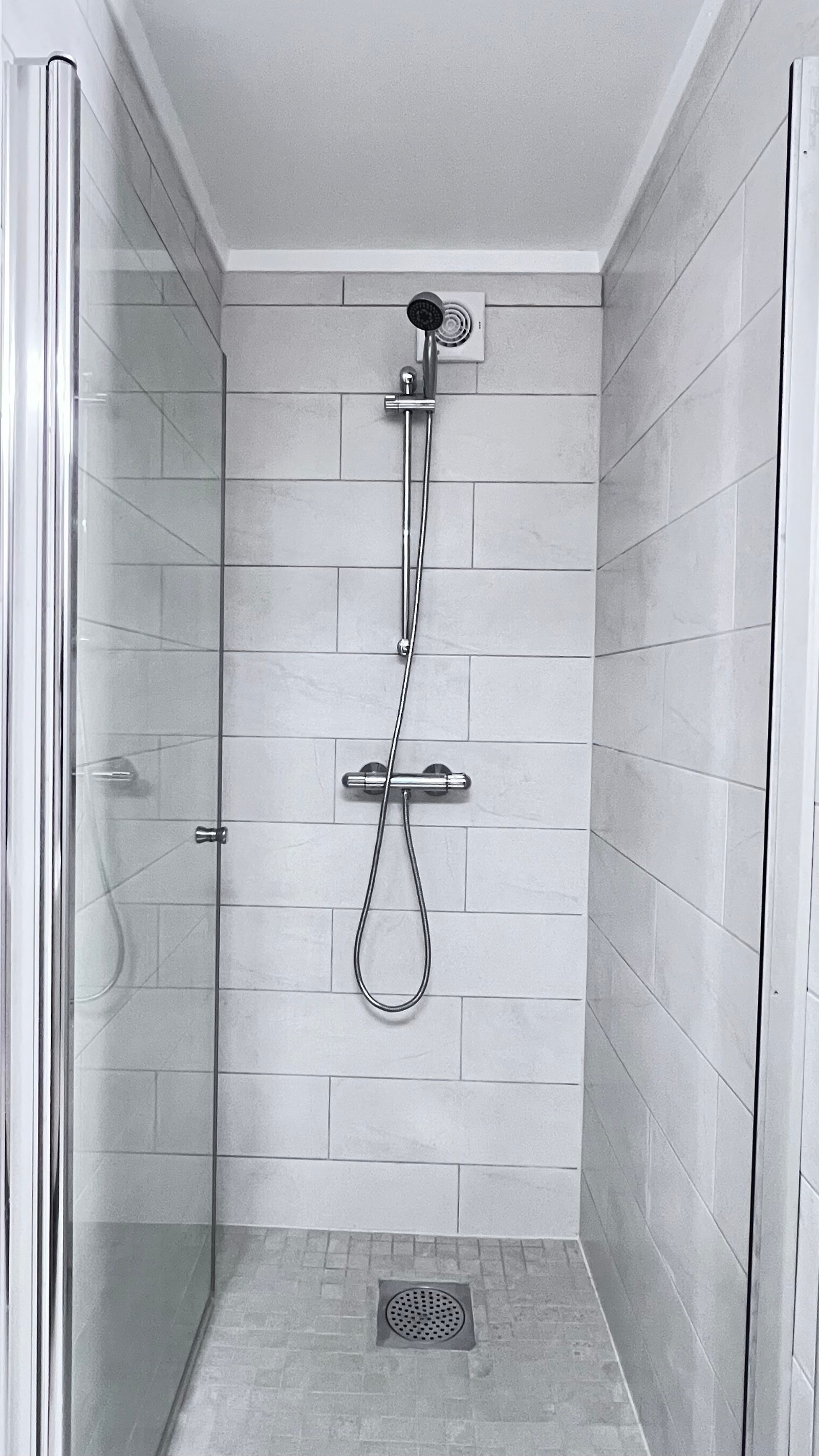 Bad Dusj Galleribilde