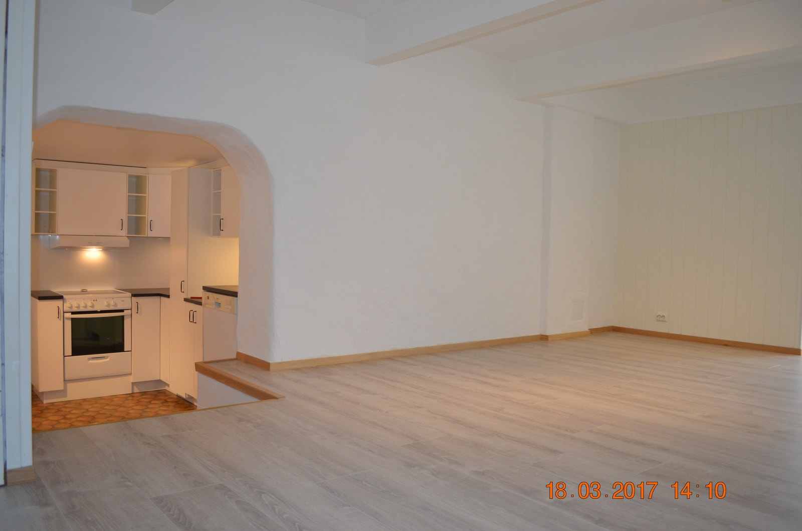 Inngang til kjøkken fra stue Galleribilde