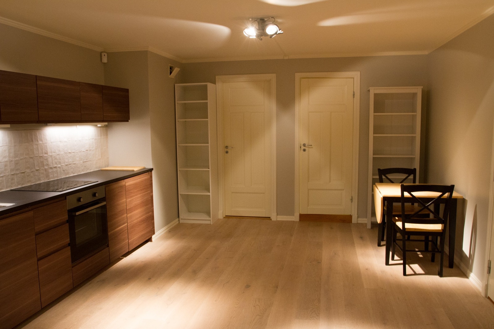 Kjøkkenbord Galleribilde