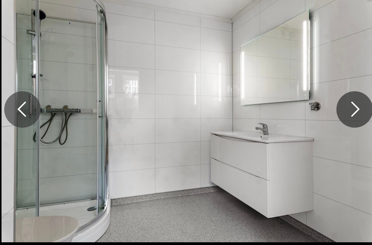 Bad m/dusjkabinett Galleribilde