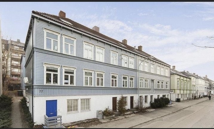 Leiligheten ligger i bakgården. Fasade viser Nedre Møllenberg gt 77 A Galleribilde