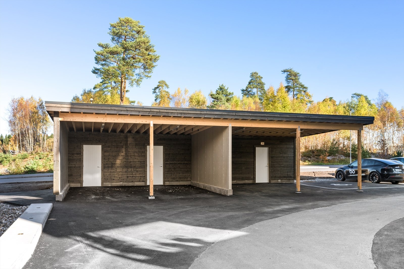Carport med sportsboder Galleribilde