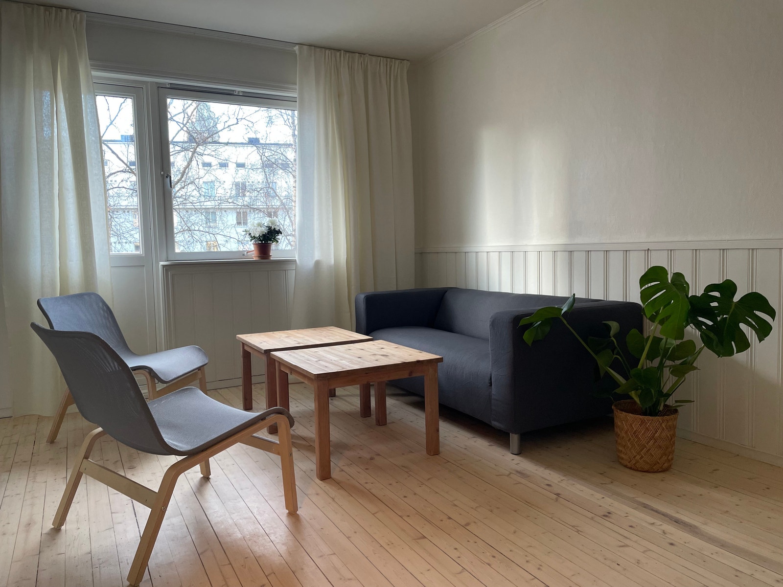 Stue med balkong Galleribilde