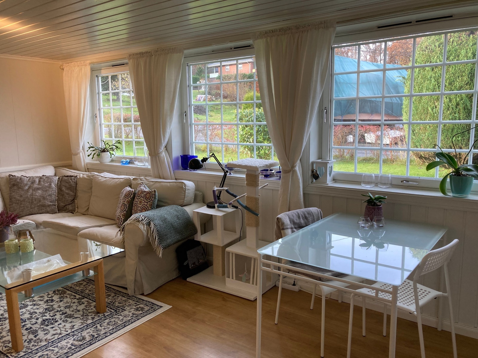 Kjøkkenbord Galleribilde
