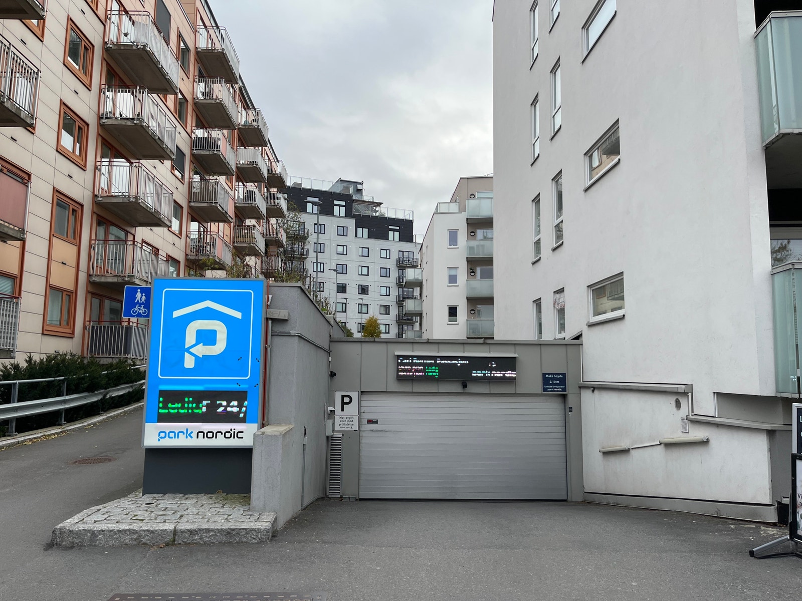 Innkjøring fra Sinsenveien 3 Galleribilde