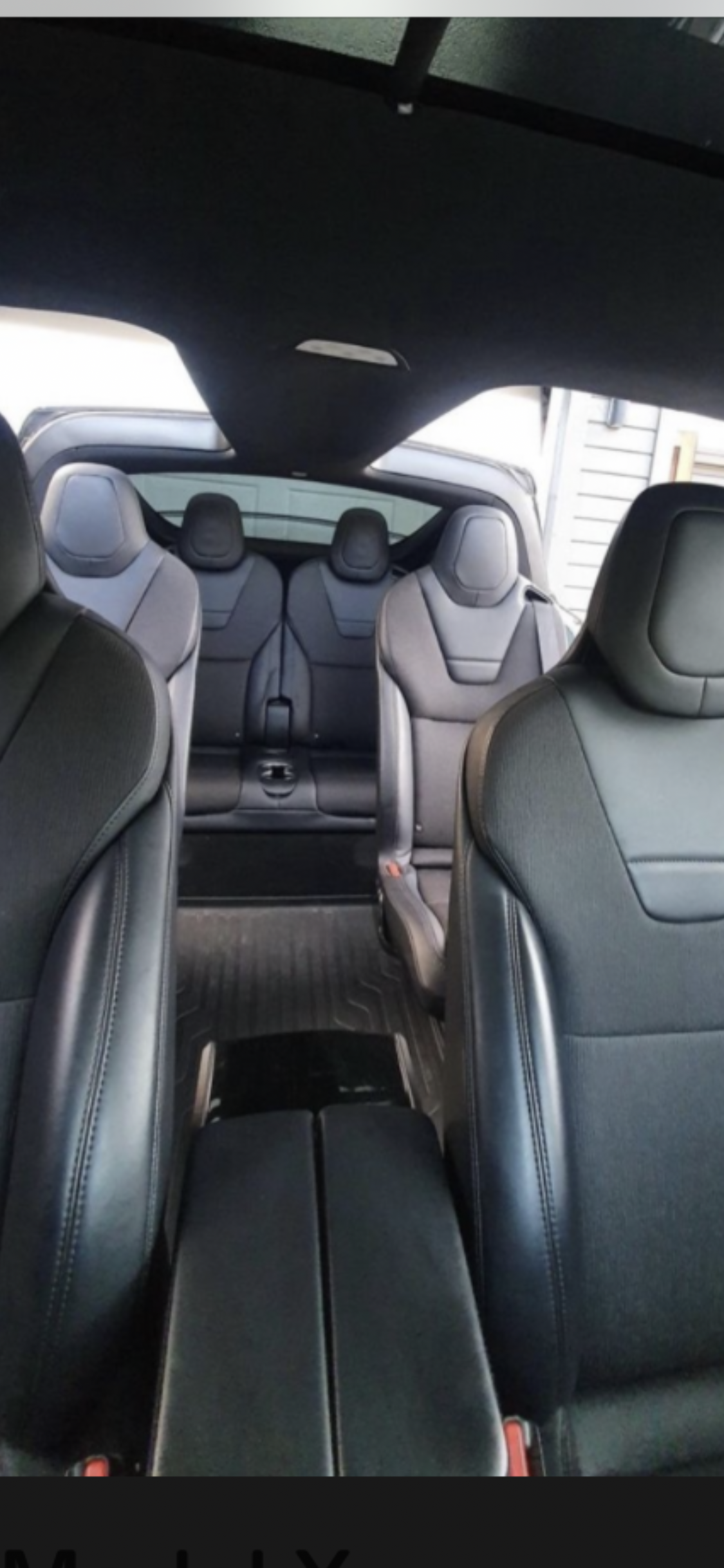 Tesla Model X 4