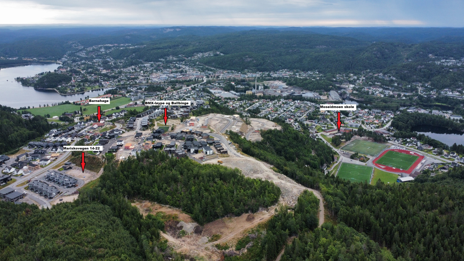 Barnehage, lyssatt kunstgressbane og BMX-bane