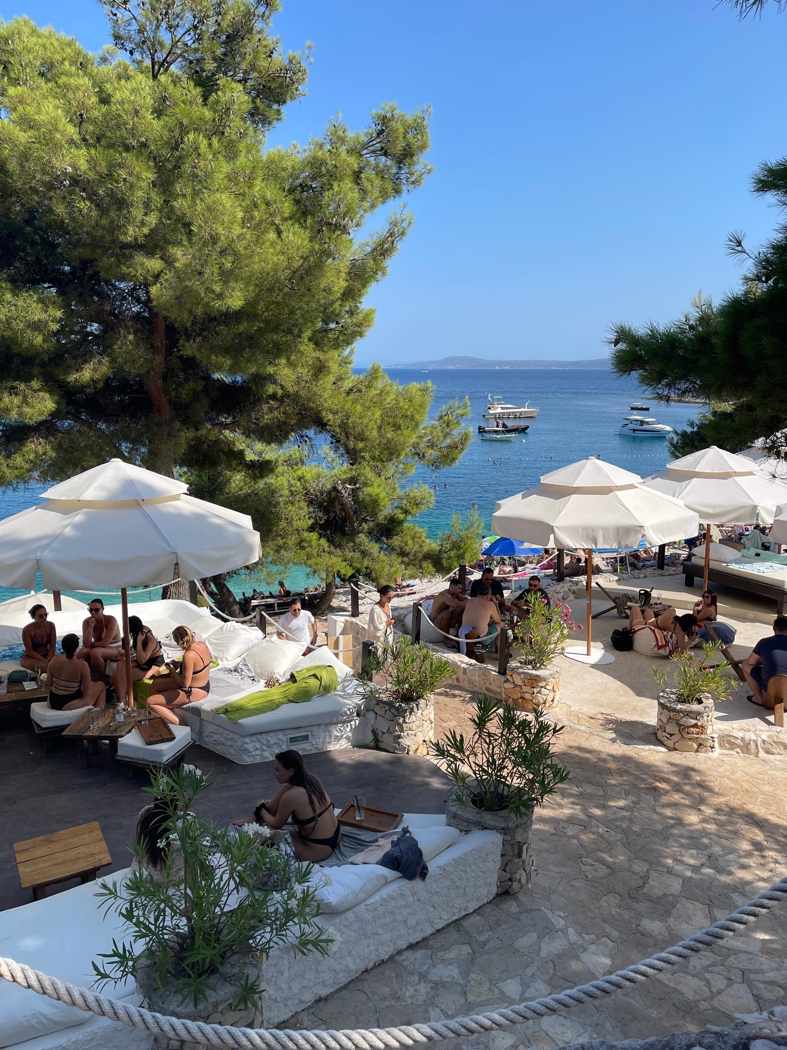 Labadusa Beach Club, 3 km unna Galleribilde