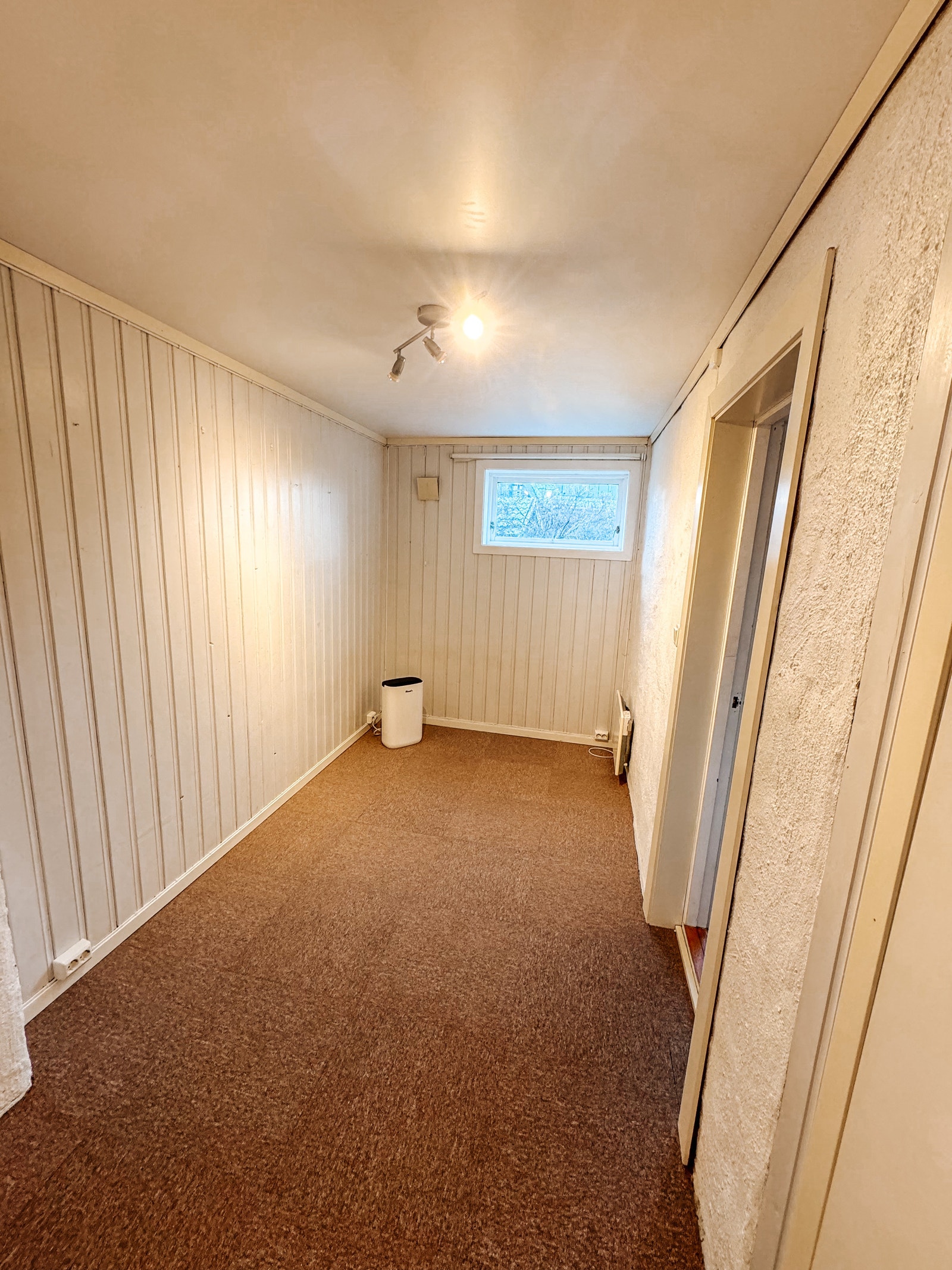 Soverom med plass til enkeltseng eller dobbeltseng Galleribilde