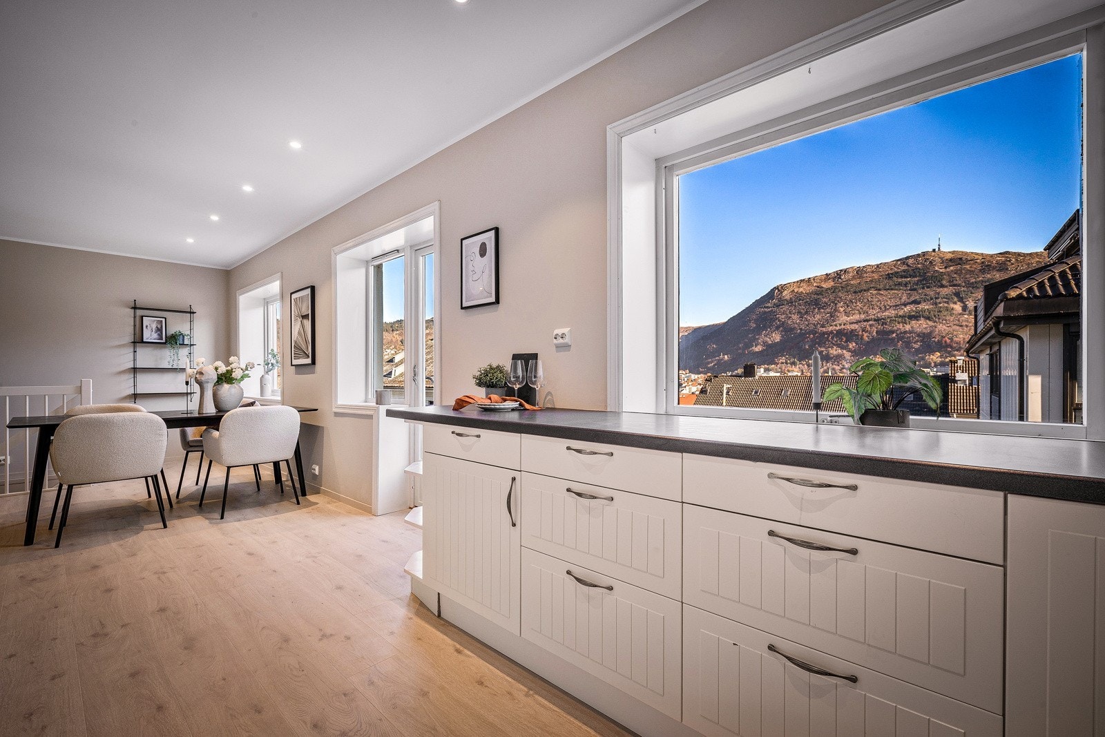 Nydelig utsikt mot Ulrikken. Galleribilde