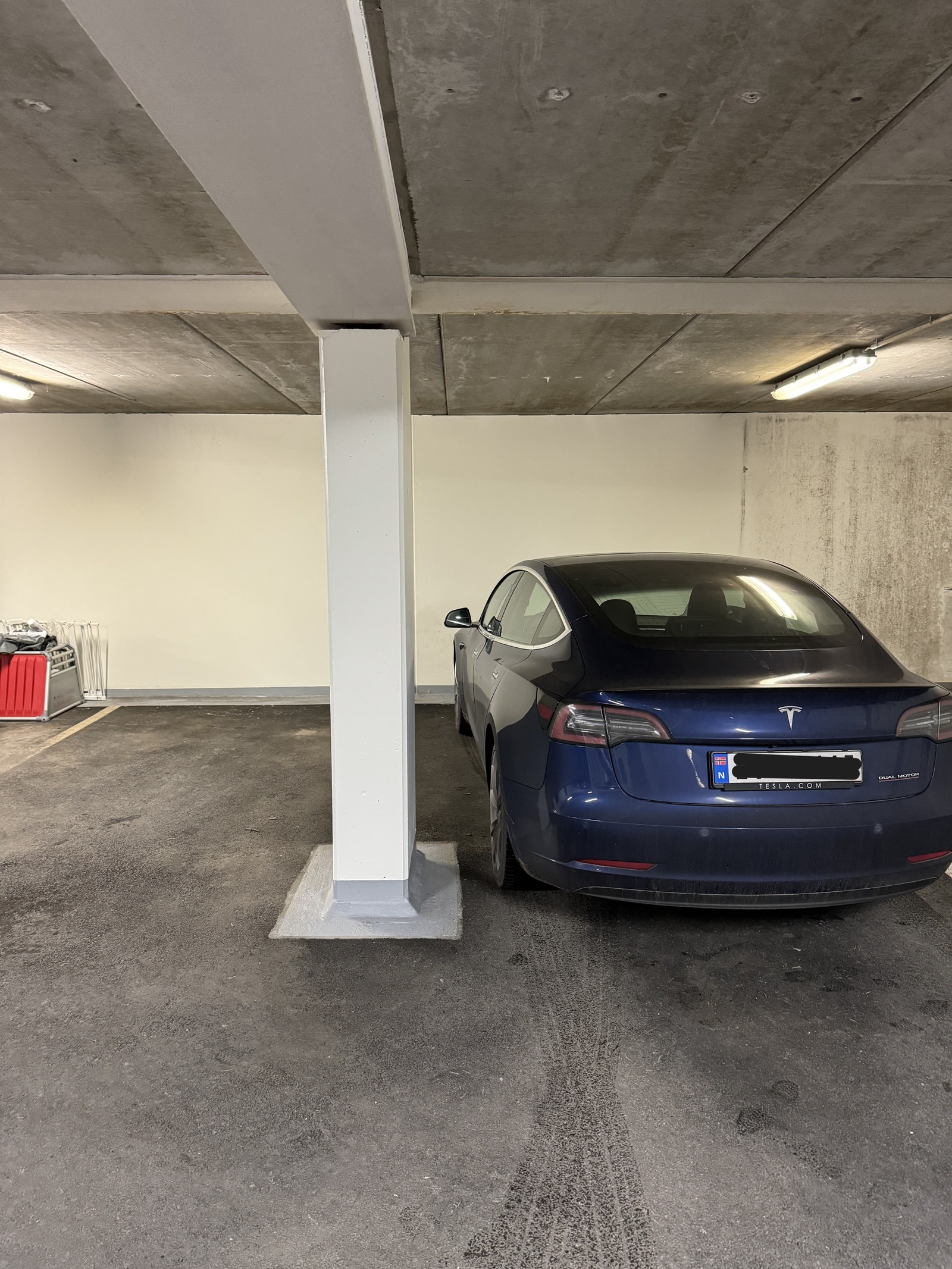 Parkeringsplass nr 14: Solgt Galleribilde