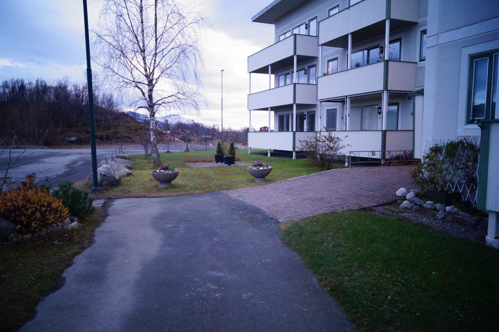 Inngang mot øst. Galleribilde