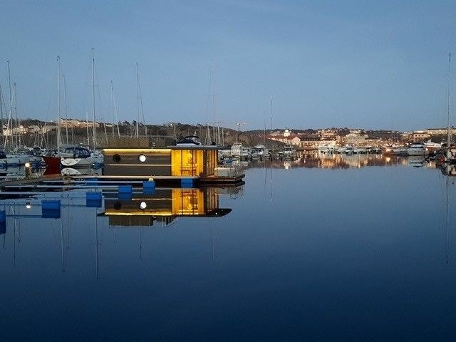 MaNena utenfor Strømstad, sommeren for 1 1/2 år siden. Galleribilde