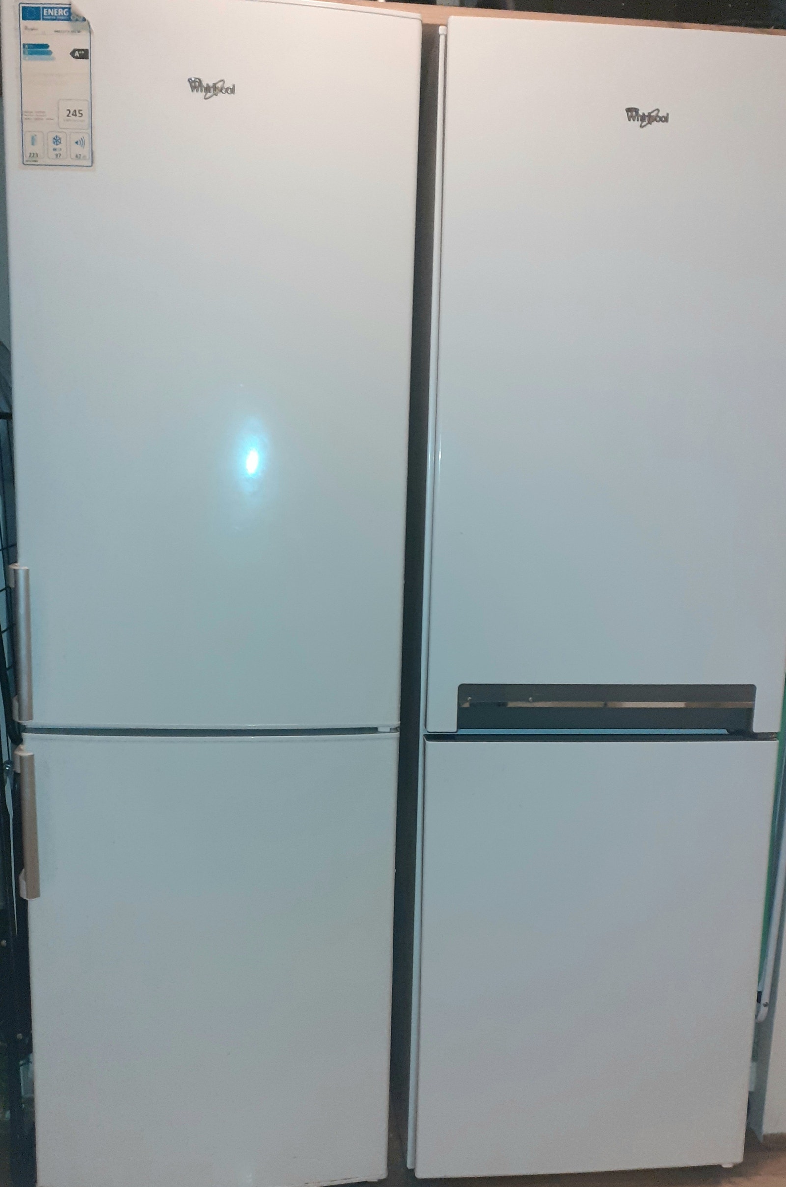 Kjøkkenet følger med 2 felles kombiskap Galleribilde