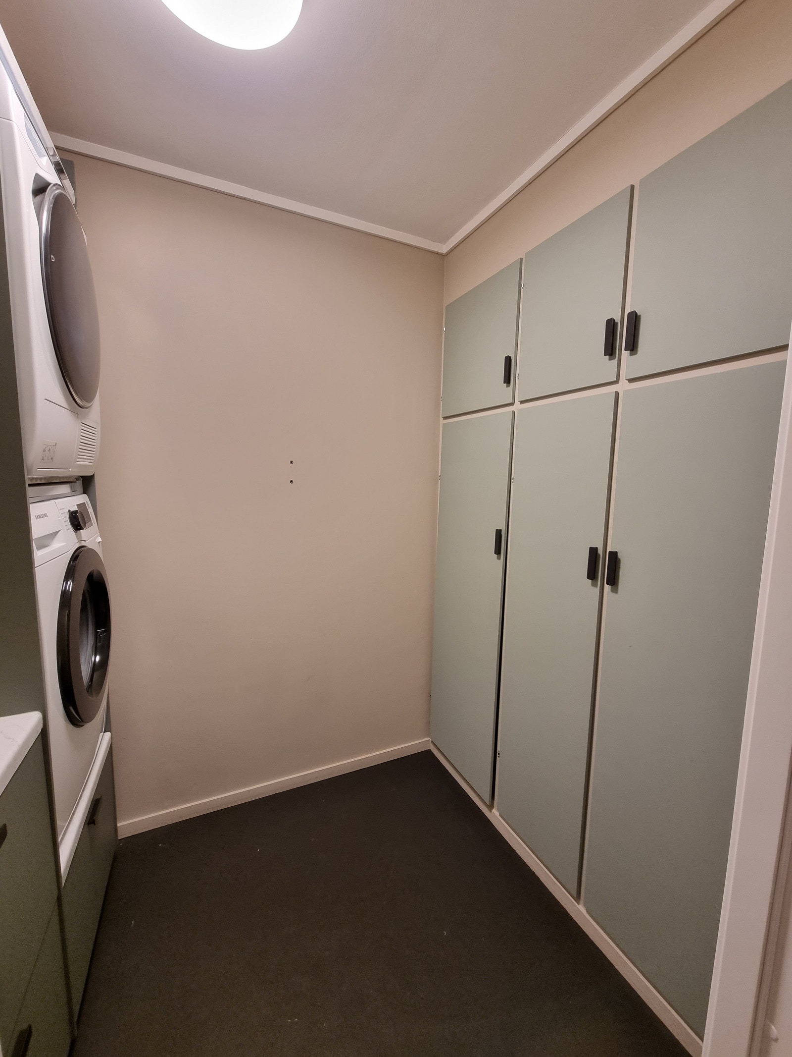 Lagringsplass vaskerom Galleribilde