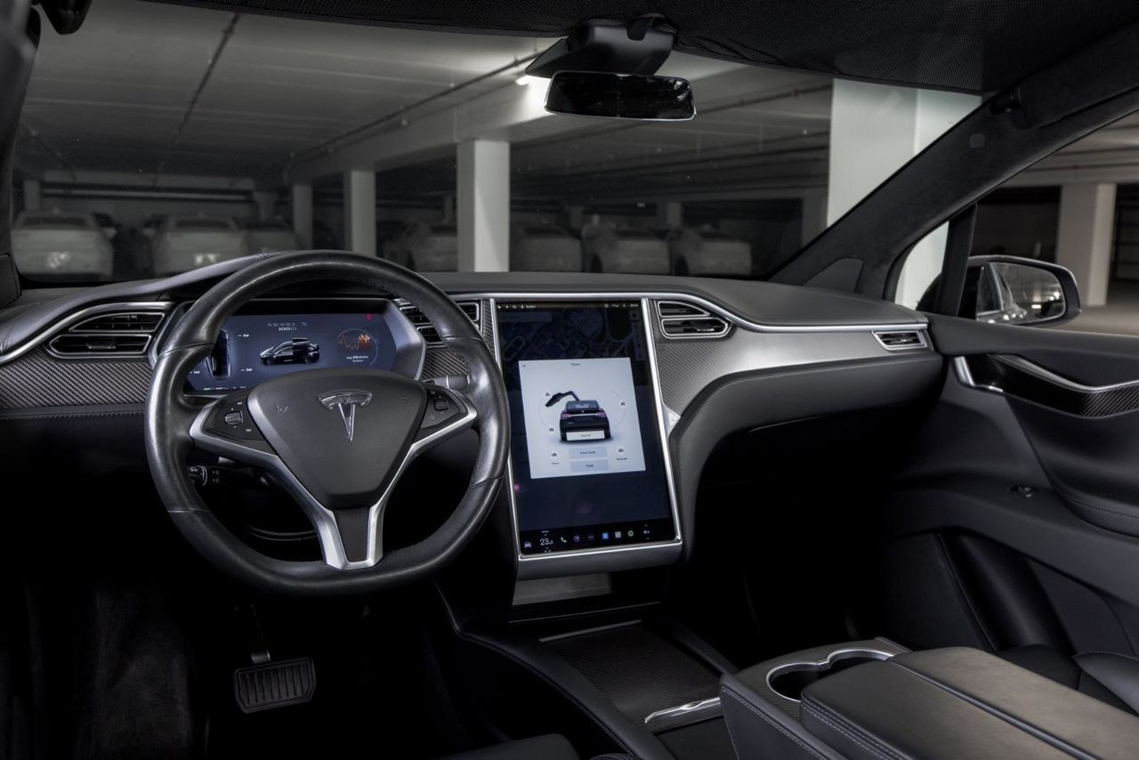 Tesla Model X 9