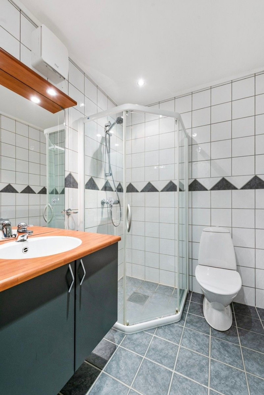 Fliselagt bad Galleribilde