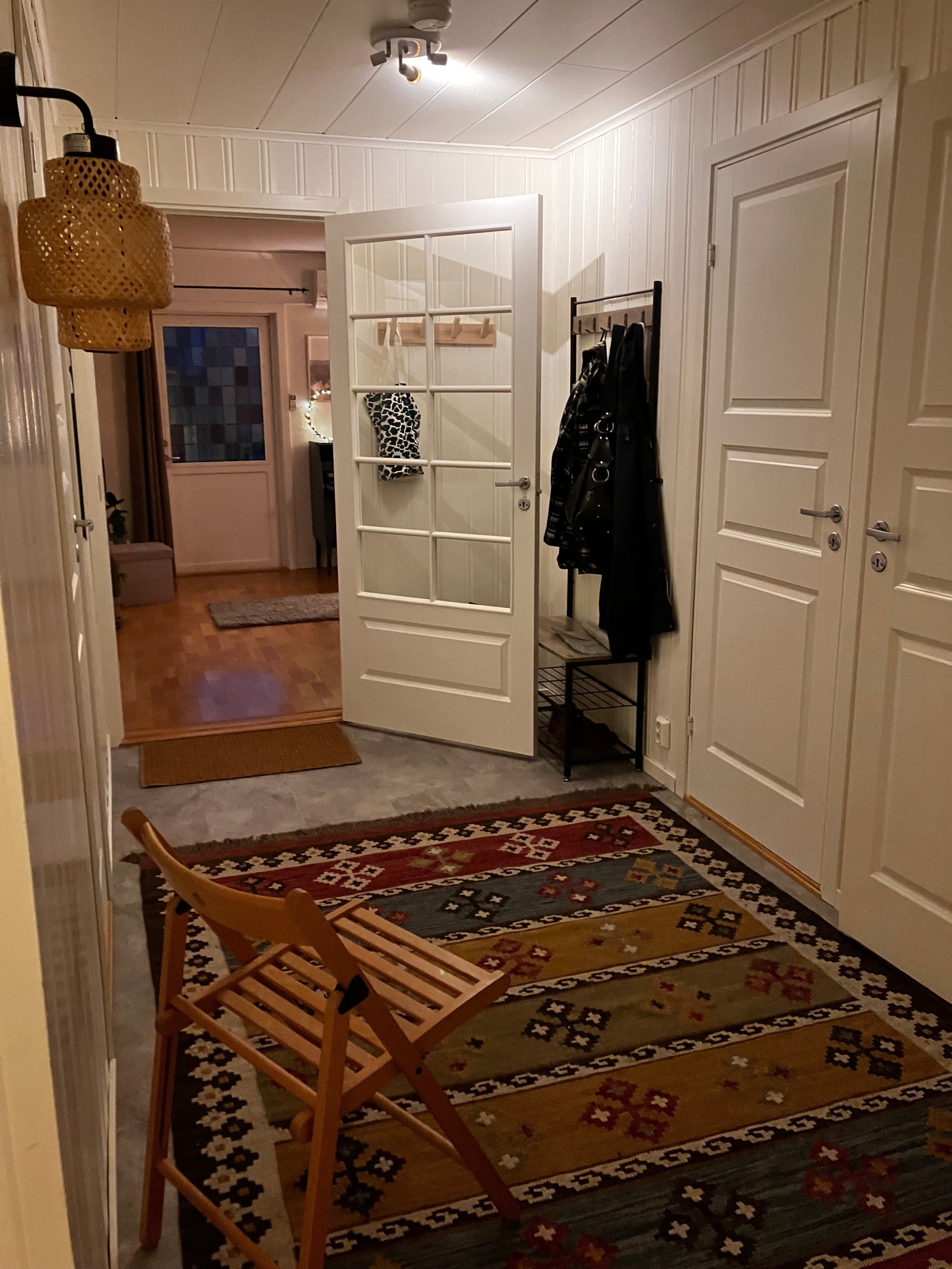 Romslig gang Galleribilde