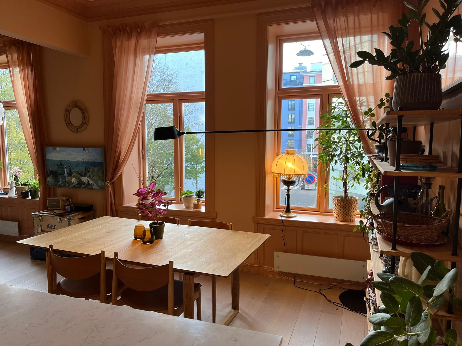 Lyst og åpent Galleribilde