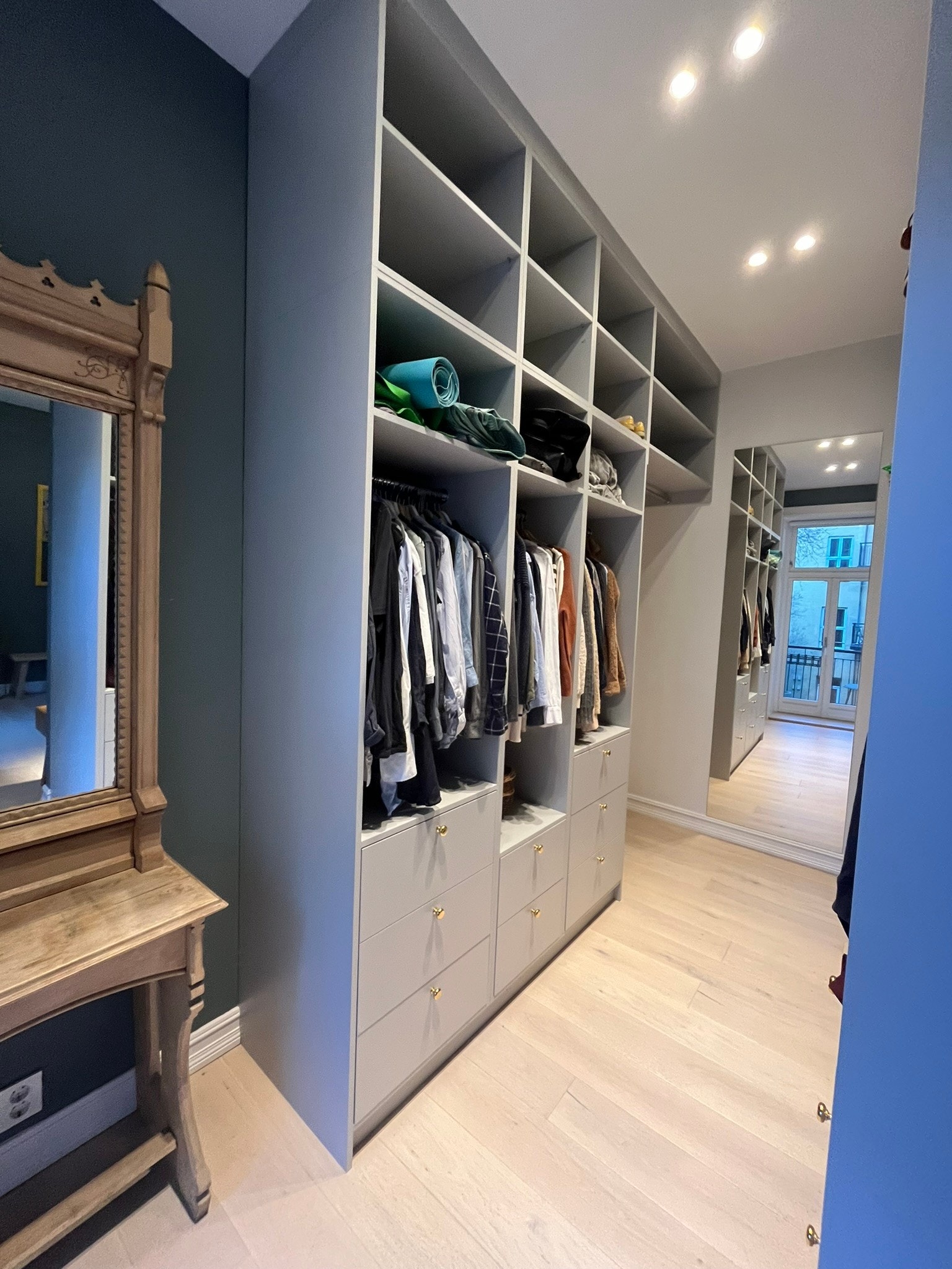 Walk-in garderobe Galleribilde