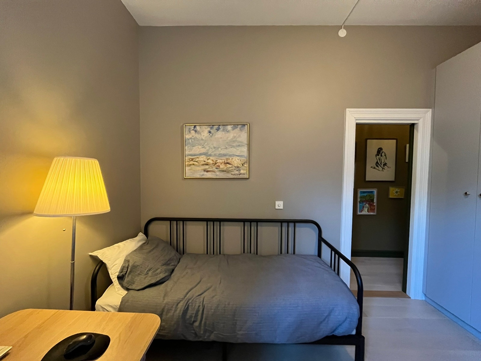 Soverom 2. Sengen kan trekkes ut til dobbelseng Galleribilde