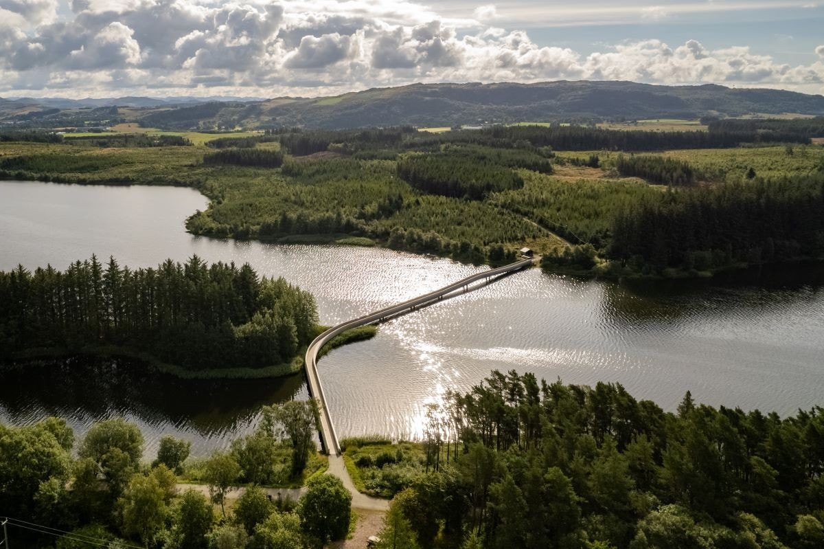 Ormen lange - Frøylandsvannet - et fint turområde Galleribilde