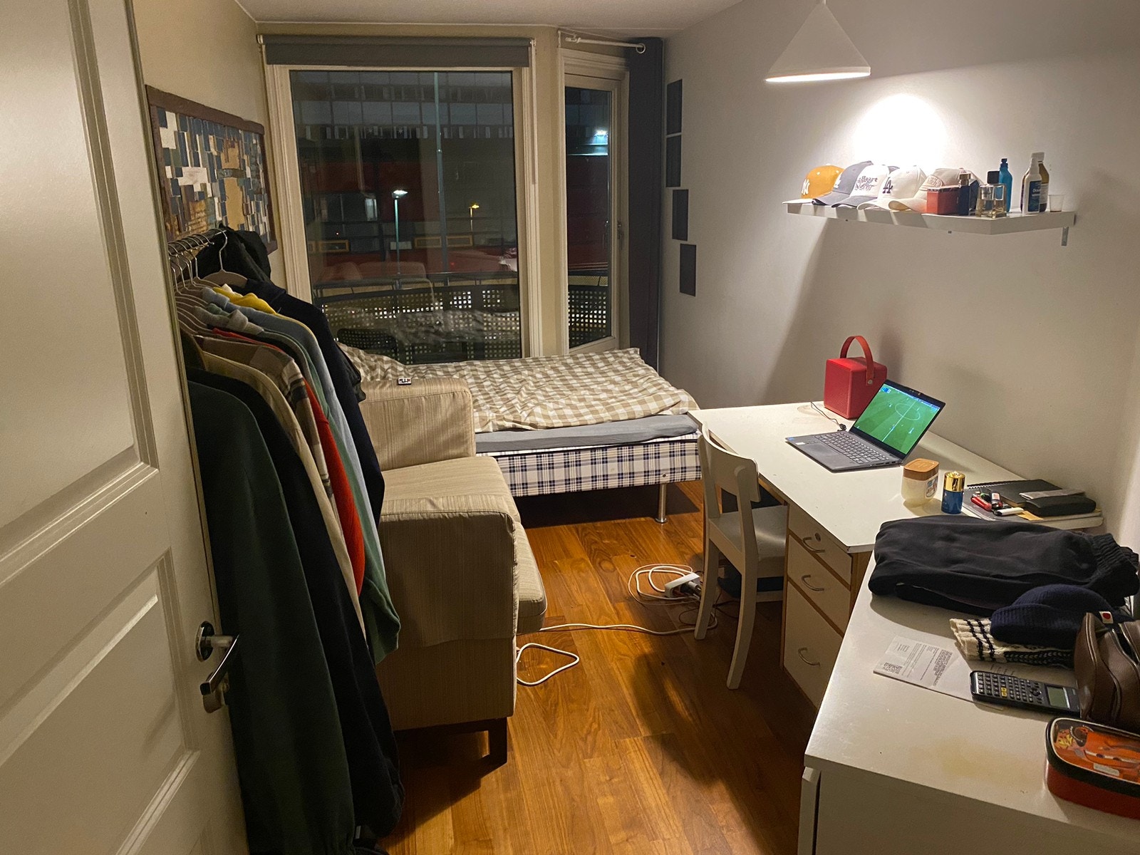 Ledig rom (rom 1) m/ privat balkong Galleribilde