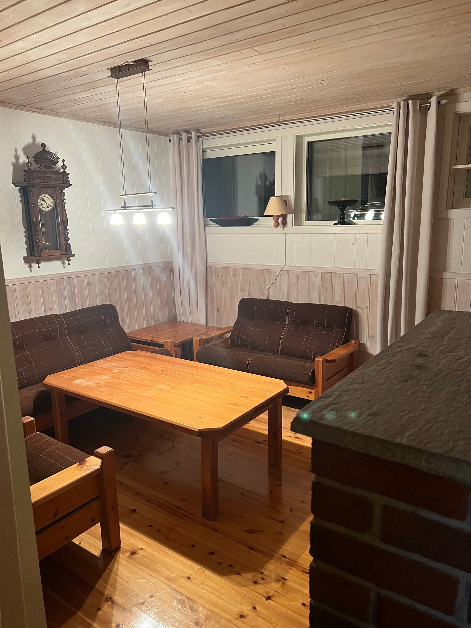 Stue m/ peis - 20 m2 Galleribilde