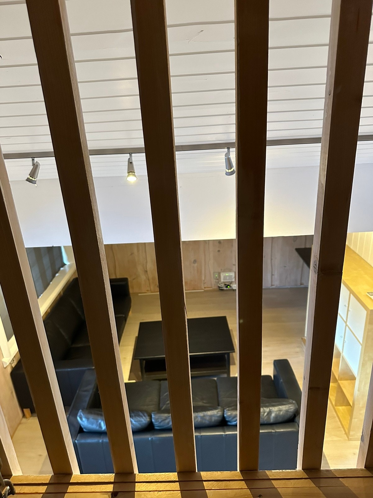 Utsikt fra hems over stue Galleribilde