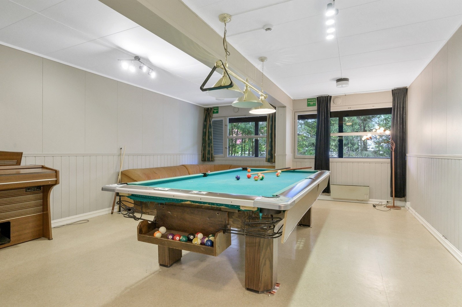 Fellesrom med biljard Galleribilde
