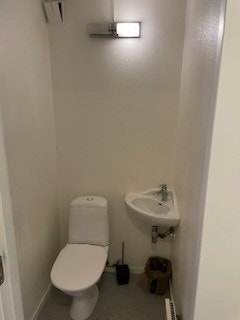 Separet toalett Galleribilde
