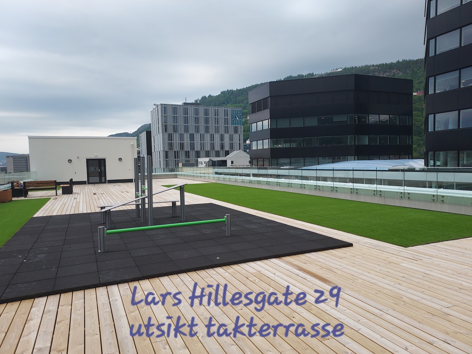 Stor felles takterrasse Galleribilde
