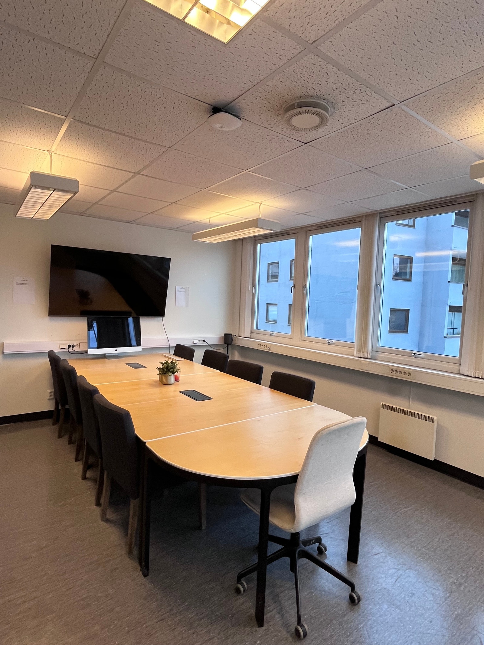 Lyst og luftig møterom Galleribilde