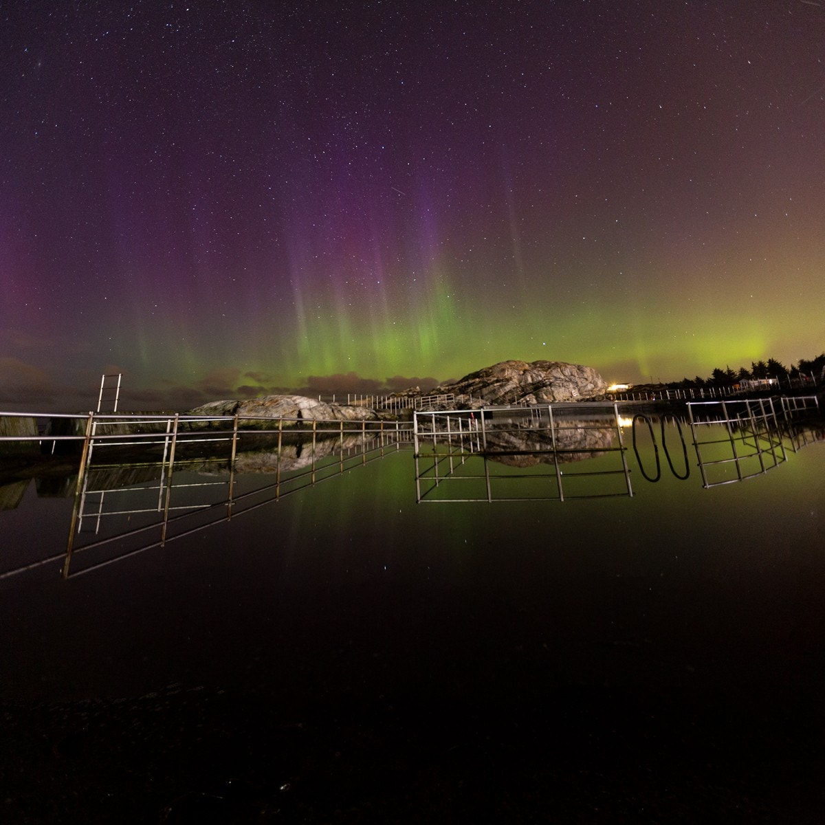 Nordlys over sjøbadet Galleribilde