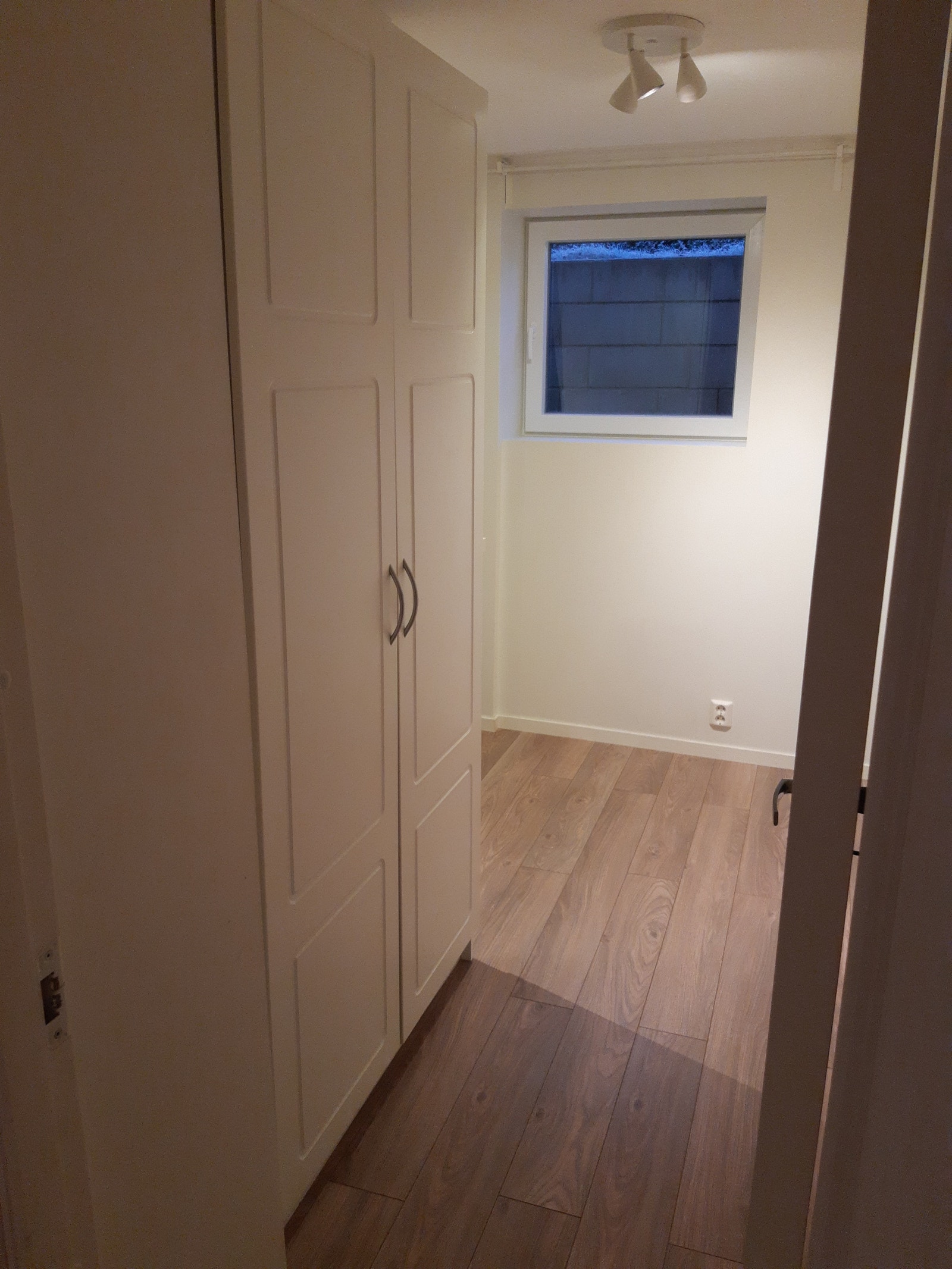 Hybel 1, bilde nr 1. 5500kr Galleribilde