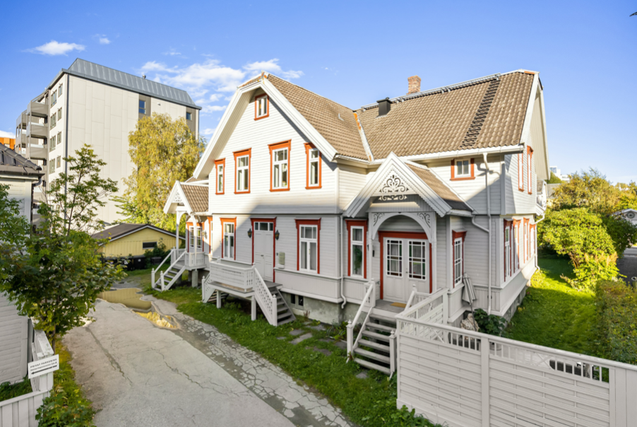 Fasade og inngangsparti Galleribilde