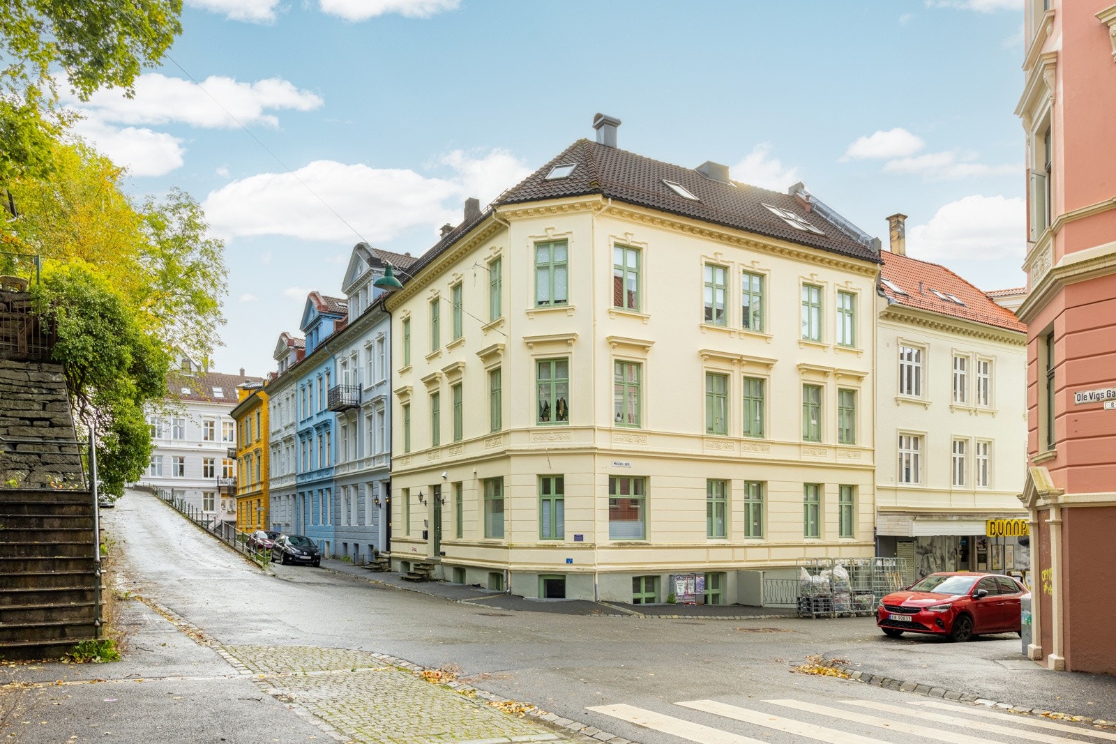 Møhlenpris har mange flotte bygårder og er et attraktivt boområde. Galleribilde