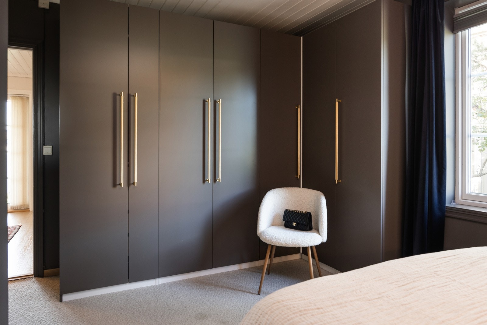 Hovedsoverommet er oppmålt til 14 kvm. Galleribilde